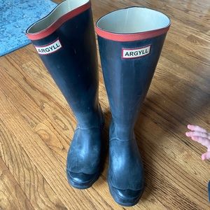 Hunter - style Argyll rain boots